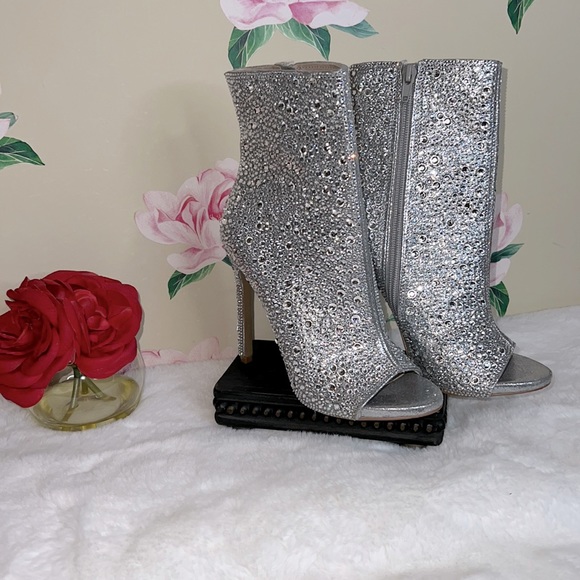 Steve Madden Dispute-R Rhinestone Embellished Peep Toe Stiletto Booties.… - Picture 3 of 7